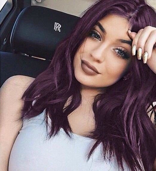 capelli viola prugna