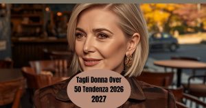 Taglio bob corto biondo con sfumature per donna over 50 - Marta Canargiu